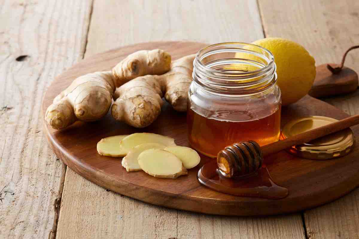 Acqua, limone e zenzero